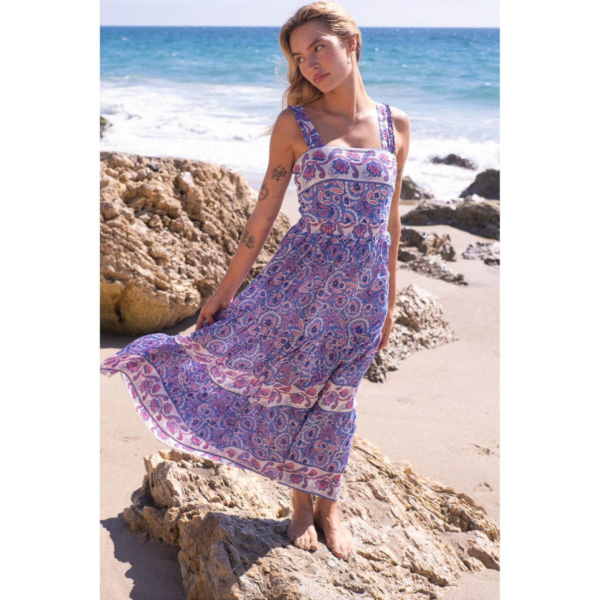 alicia bell maxi dress Olea A waist ruffle adds Dress Size:00 Black Knitted Dresses | SA:RRU40